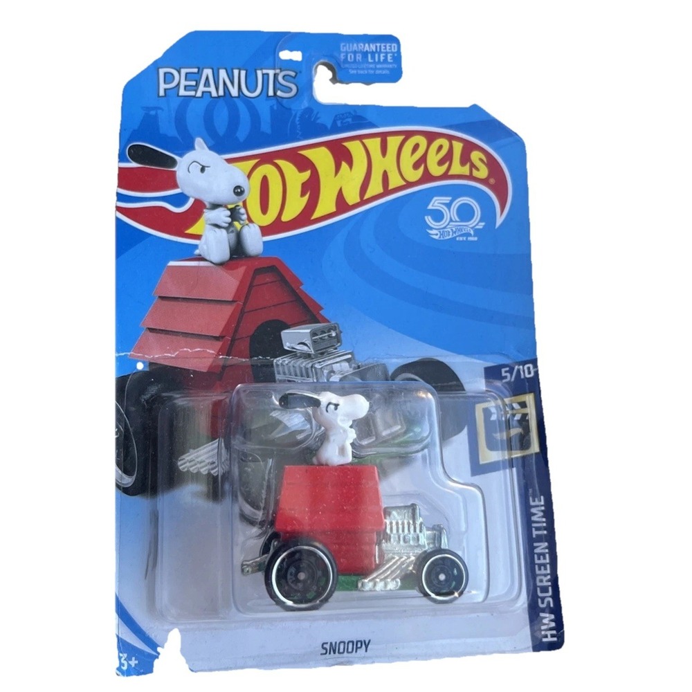Hot Wheels Snoopy Peanuts Screen Time Series Hot Rod Snoopy On His House 1:64